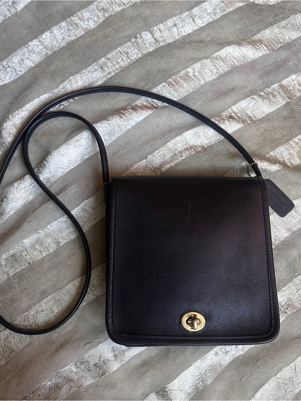 90s Vintage Classic Black Leather Coach Crossbody Bag with Turn-Lock Closure